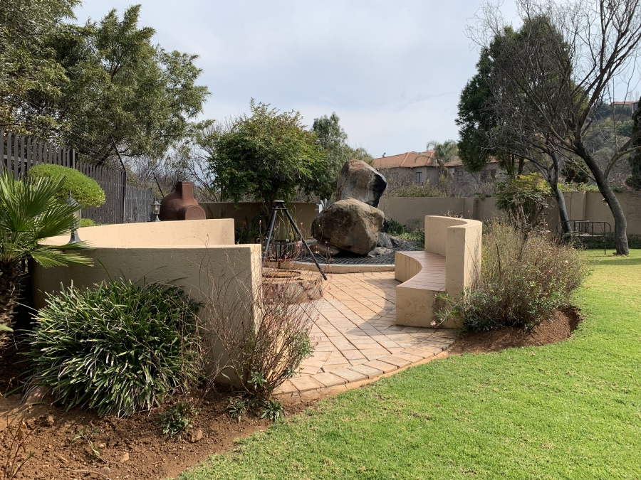 5 Bedroom Property for Sale in Birdwood Estate North West